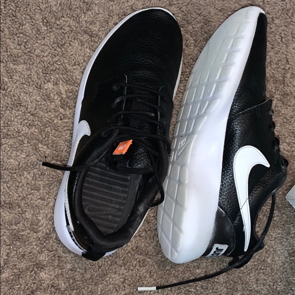 Nike Roshe One Just Do It Low Rise (Black)